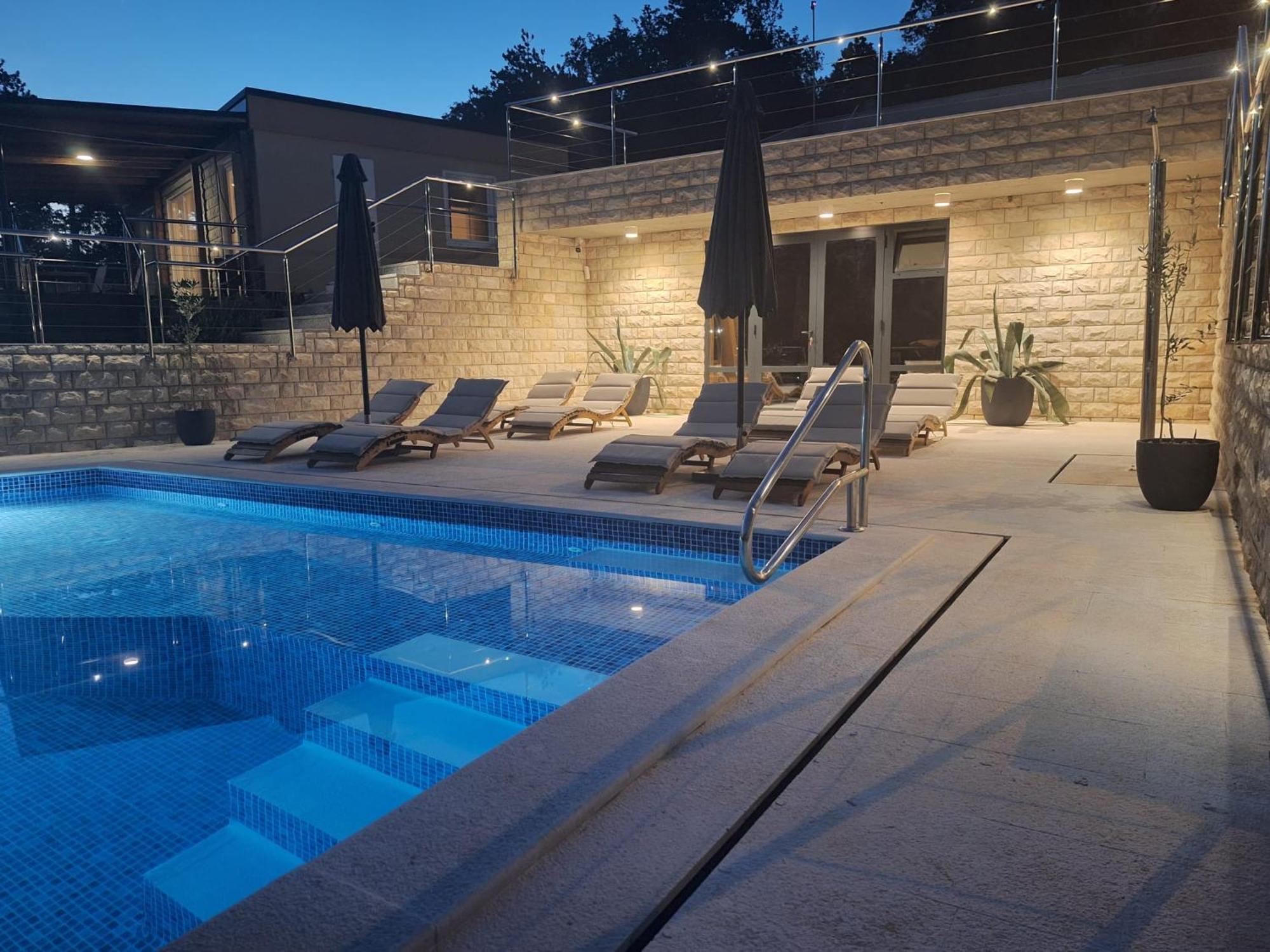 塞尼 Boora Glamp Experience & Heated Infinity Pool酒店 外观 照片
